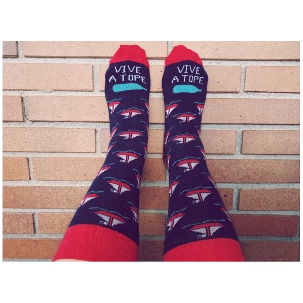 Calcetín con la frase VIVE A TOPE